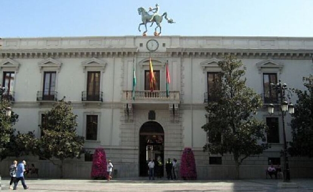 Granada invertirá en nuevas actuaciones de iluminación y eficiencia energética en instalaciones municipales