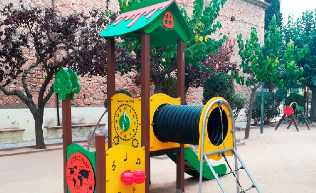 Grupo BENITO NOVATILU garantiza la jugabilidad inclusiva de sus parques infantiles