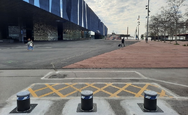 Hörmann instala pilonas automáticas en la Plaça Ernest Lluch para reforzar la seguridad y la movilidad en el Parc del Fòrum
