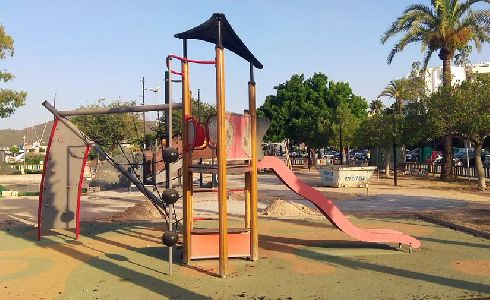 Ibiza renueva el parque infantil ubicado en el paseo Juan Carlos I