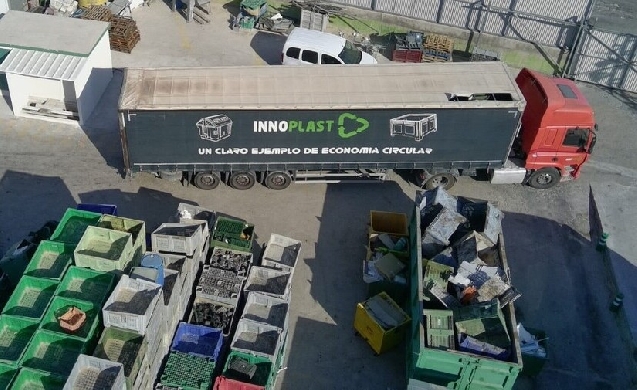 Innoplast Levante protagoniza un reportaje sobre recuperación de contenedores tras la DANA