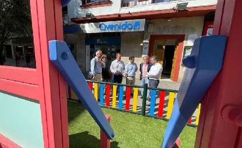Jaén avanza en el mantenimiento de las 74 áreas de juegos infantiles de la ciudad