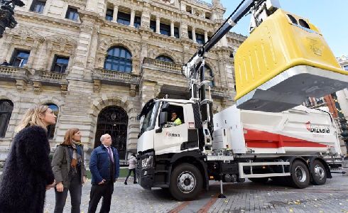 La Diputación de Bizkaia sustituirá los contenedores amarillos por un modelo 100% reciclable