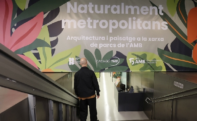 La exposición “Naturalment Metropolitans” reivindica el valor ambiental, social y arquitectónico de la red de parques del AMB