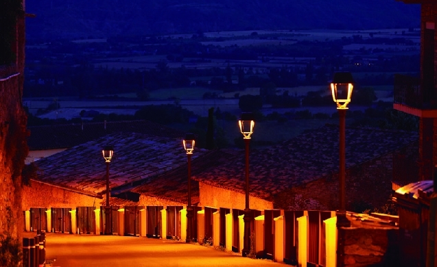 La iluminación urbana frente al desafío de la sostenibilidad: economía circular y longevidad tecnológica con Clamod de Carandini