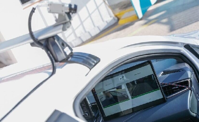 Madrid incorpora vehículos con inteligencia artificial que detectan basura fuera de contenedores