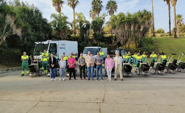 El Alcalde de Los Barrios presenta el nuevo servicio de limpieza viaria