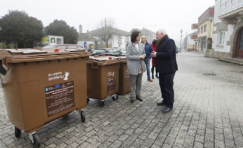Outeiro de Rei lidera la implantación del quinto contenedor en Galicia