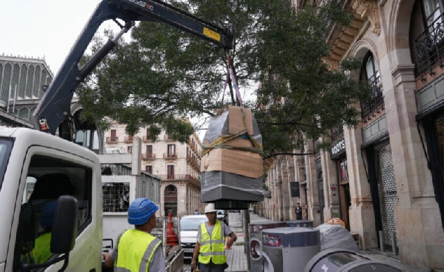 Renovación de papeleras y buzones de recogida neumática en Ciutat Vella en Barcelona