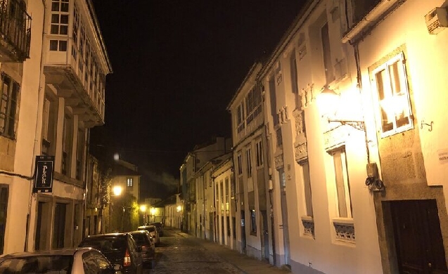 Santiago de Compostela adjudica nuevas actuaciones en el marco de la mejora de su alumbrado público