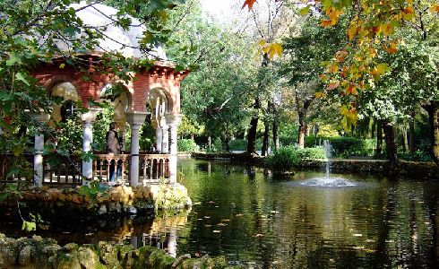 Sevilla refuerza el suministro de materiales y herramientas para los parques y jardines de la ciudad