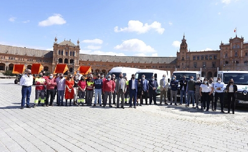 Sevilla renueva la flota de vehículos para mejorar la conservación de jardines históricos