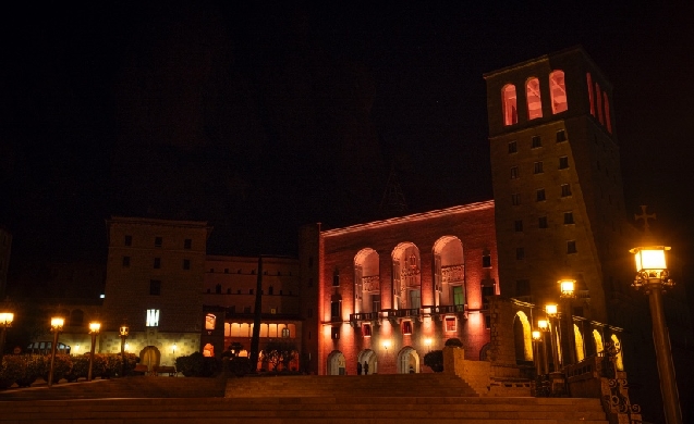 Tecnología RGBW para la iluminación patrimonial: Montserrat renueva su imagen nocturna con Benito Urban