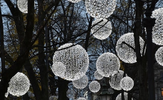 Valencia amplía en 600.000 euros el presupuesto de iluminación navideña para llegar a más barrios