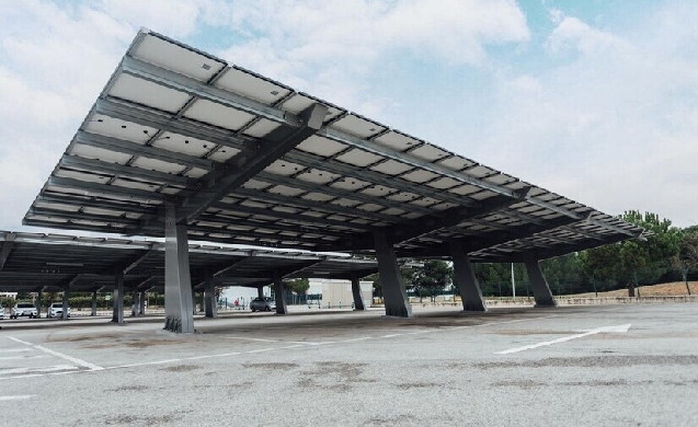 Valencia transforma El Perellonet en modelo de autosuficiencia energética con energía solar y alumbrado LED