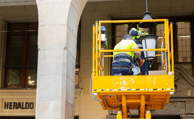 Zaragoza auditará 74.000 luminarias para renovar su alumbrado público y avanzar hacia la eficiencia energética