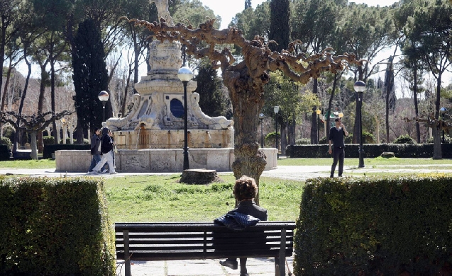 Zaragoza renueva el arbolado y riego de la plaza de la Princesa del parque Grande