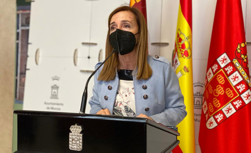 Un nuevo contrato garantiza la continuidad del servicio de limpieza en 47 colegios públicos de Murcia