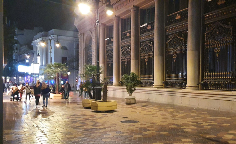 Valencia elimina del alumbrado público las farolas tipo globo y las luminarias de mercurio