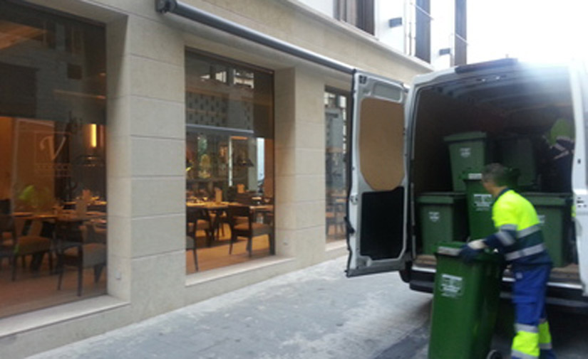 Valencia prepara el servicio puerta a puerta de recogida de cartón, residuos y vidrio en comercios y hostelería