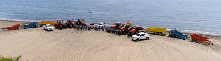 Estepona renueva por completo la flota de máquinas para mantenimiento y conservación de las playas