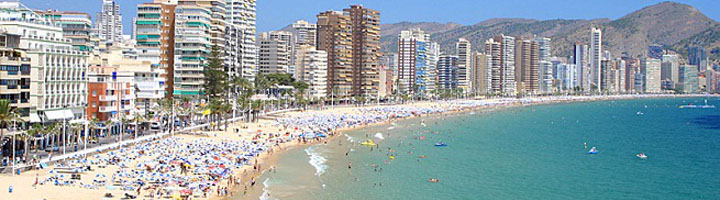 Benidorm aprueba la adjudicación del contrato integral de playas