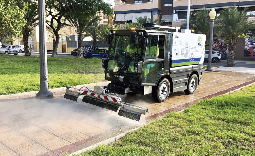 Elche apuesta por convertirse en ciudad verde con el nuevo servicio de limpieza