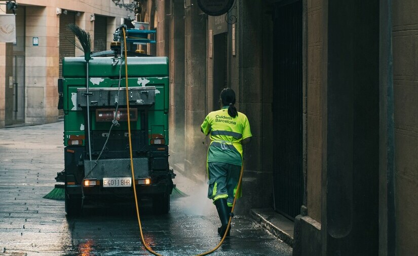 Hacia la igualdad de género en los servicios de limpieza y recogida de Barcelona